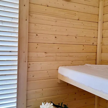 Appartement Mit Jacuzzi Und Sauna Nin