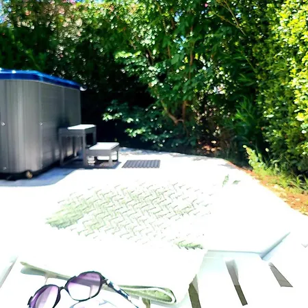 Mit Jacuzzi Und Sauna Nin