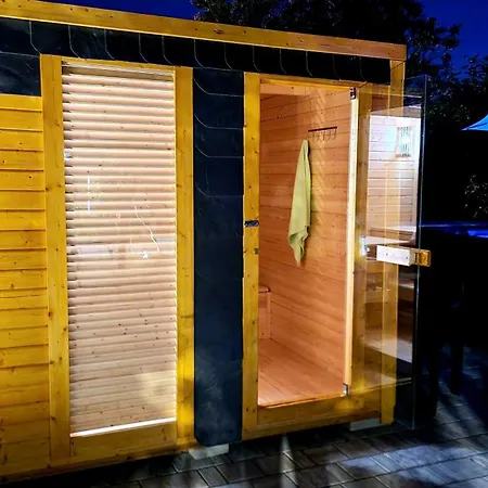 Lejlighed Mit Jacuzzi Und Sauna Nin
